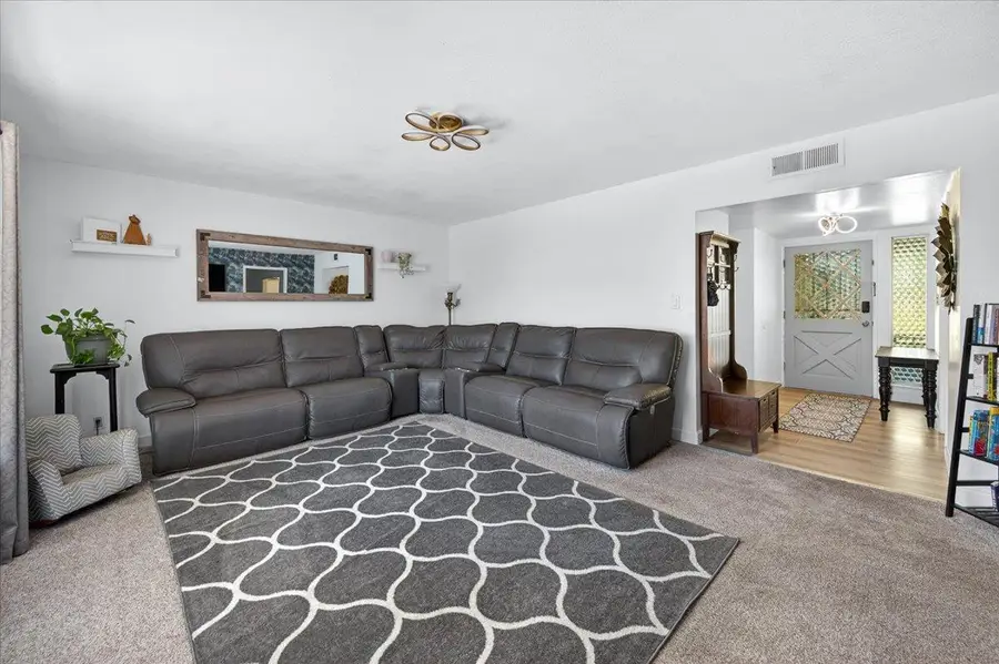 5521 N Callisch Avenue, Fresno, CA 93710 - #3