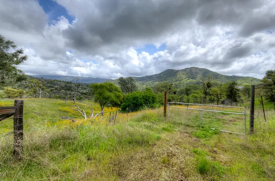 9 Pennyroyal, Prather, CA 93651 - #2