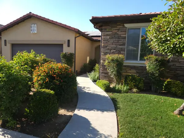 5989 E Via San Loppia Drive, Fresno, CA 93727