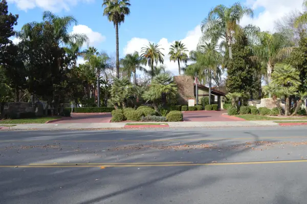 2881 E Huntington Boulevard #235, Fresno, CA 93721