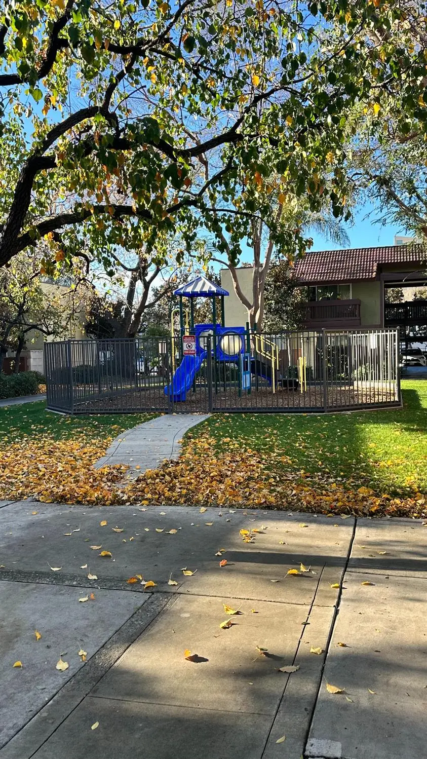 2881 E Huntington Boulevard #235, Fresno, CA 93721 - #3
