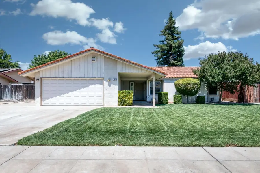 1581 Barstow Avenue, Clovis, CA 93611 - #2