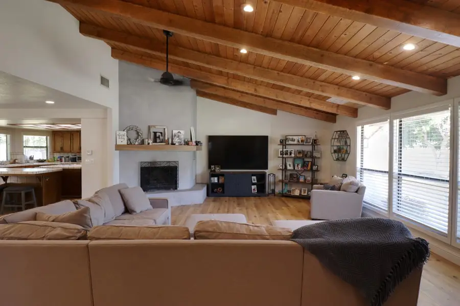 3029 Cypress Avenue, Kingsburg, CA 93631 - #2