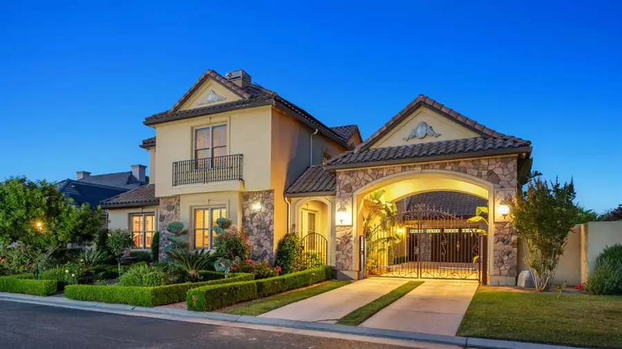 11232 N Burnhaven Way, Fresno, CA 93730 - #2