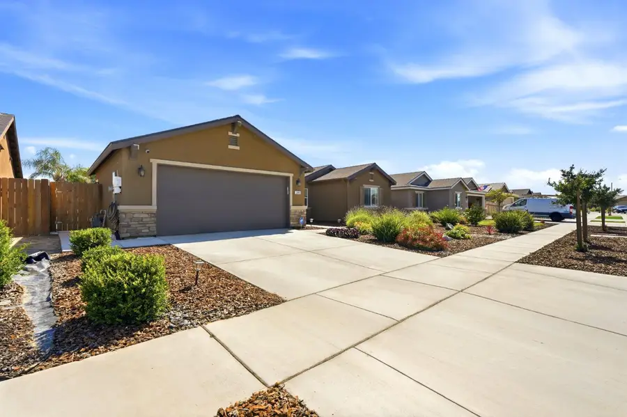 2045 W Chianti Way, Hanford, CA 93230 - #3