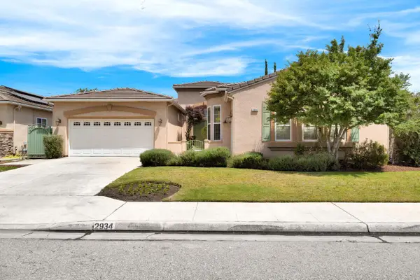 2934 E Salem Avenue, Fresno, CA 93720