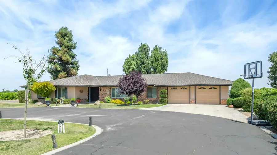 11378 E Dinuba, Selma, CA 93662 - #2