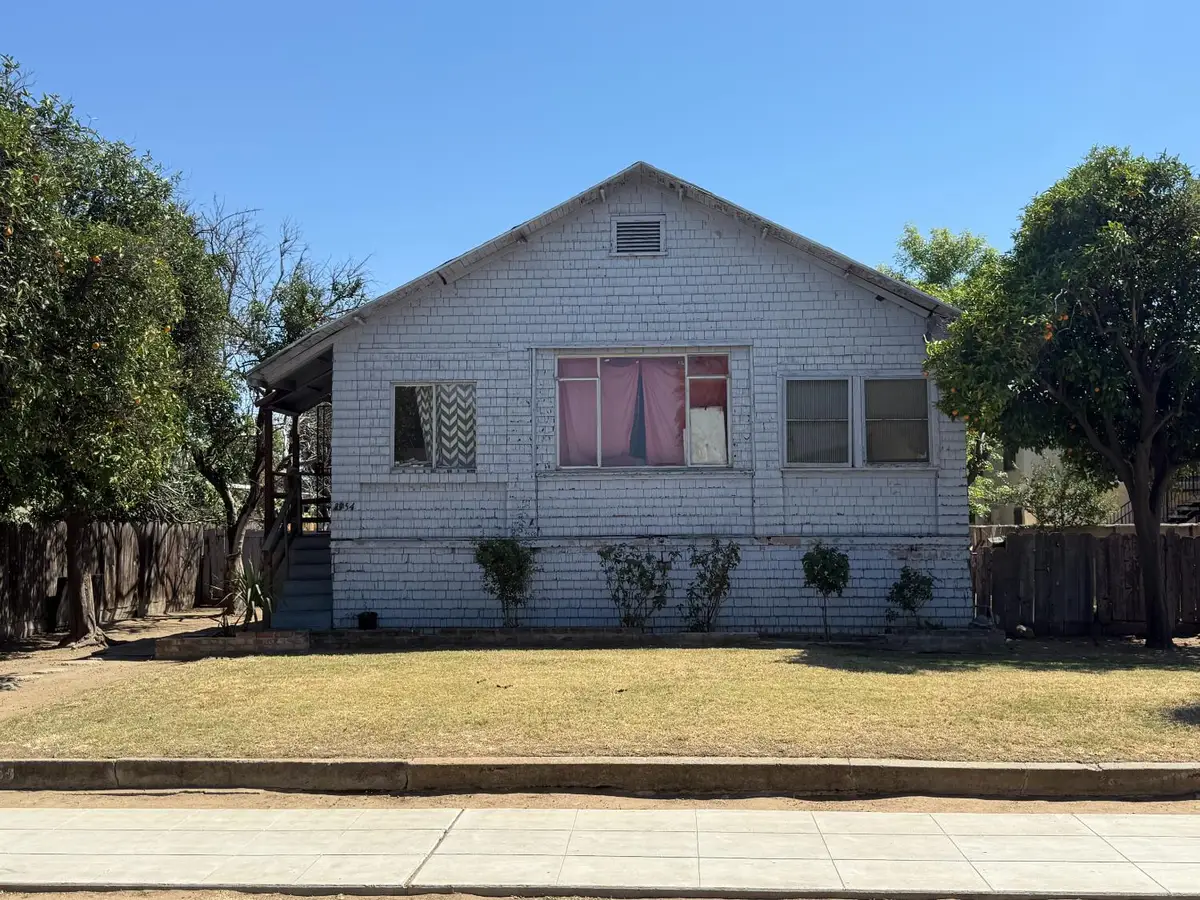 2954 E Illinois Avenue, Fresno, CA 93701 - #1