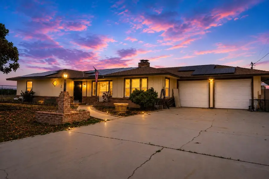 8352 S Cherry Avenue, Fresno, CA 93725 - #3