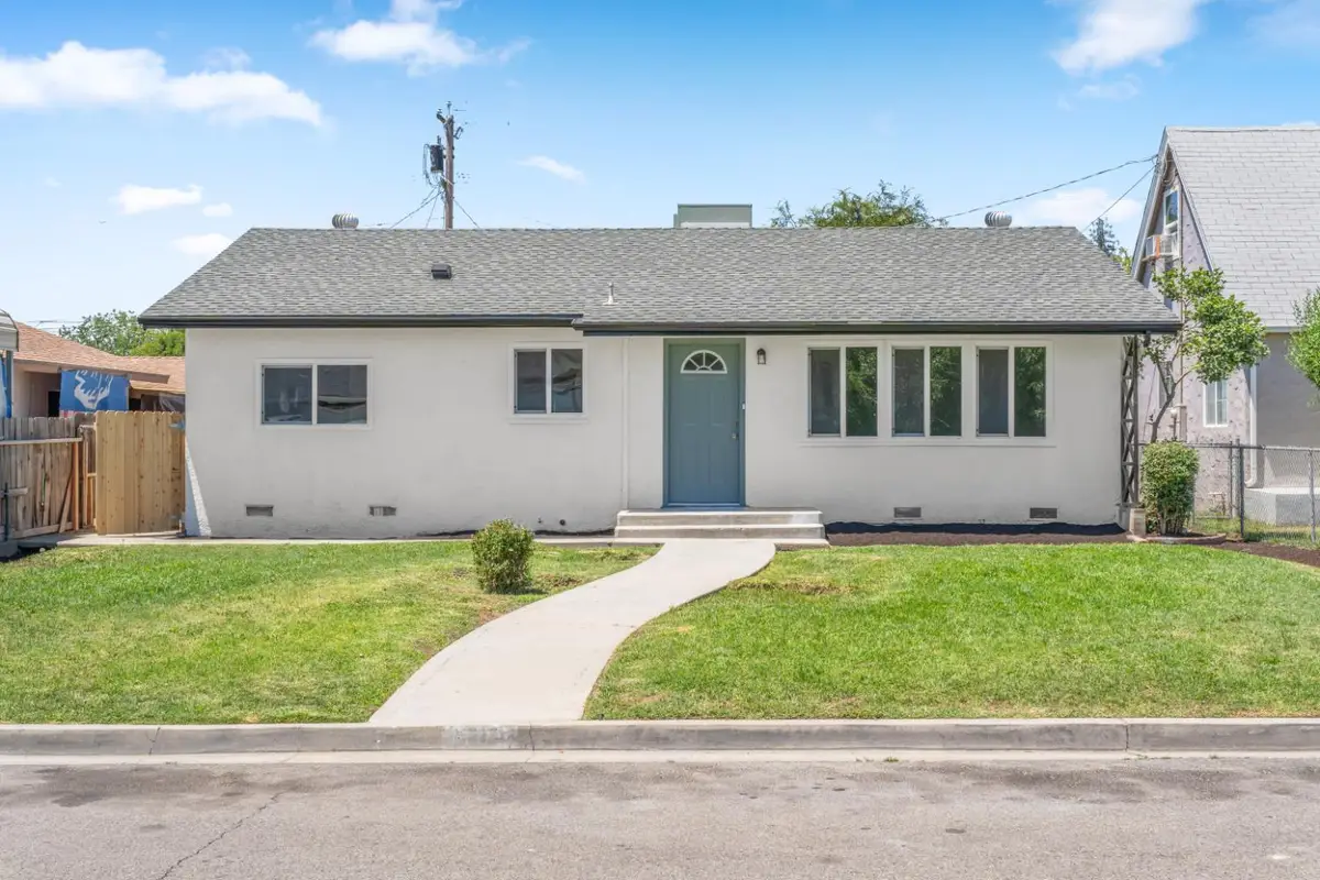 1105 Hoag Avenue, Sanger, CA 93657 - #1