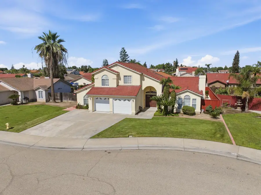 3055 Love Street, Selma, CA 93662 - #2