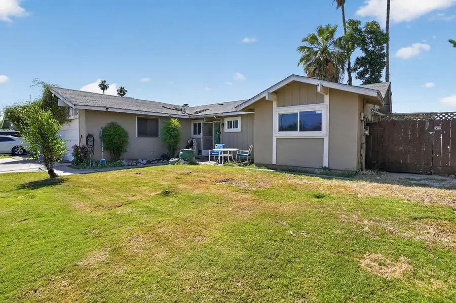 841 Sandra, Porterville, CA 93257 - #2