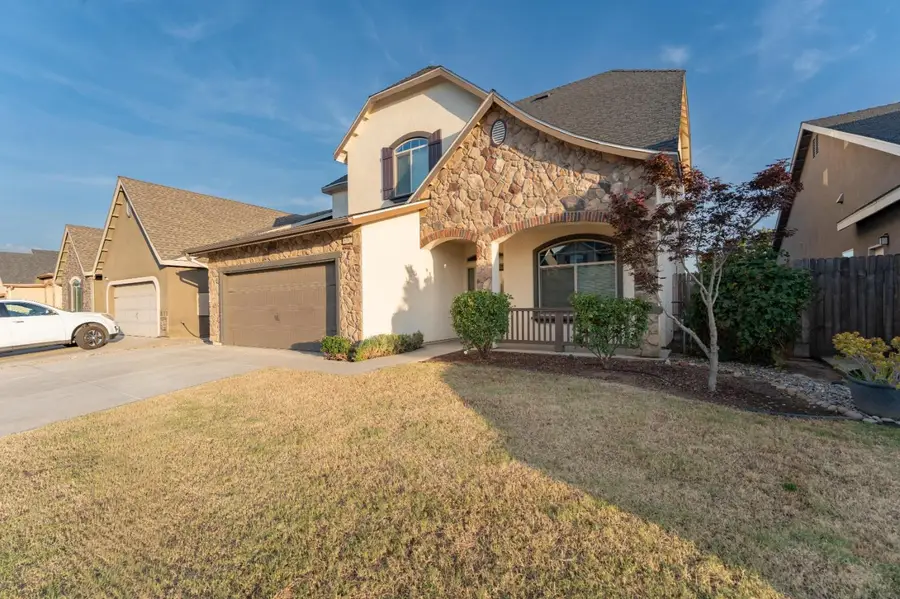 6162 E Farrin Avenue, Fresno, CA 93727 - #2