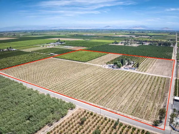 7126 E Muscat Avenue, Fresno, CA 93725