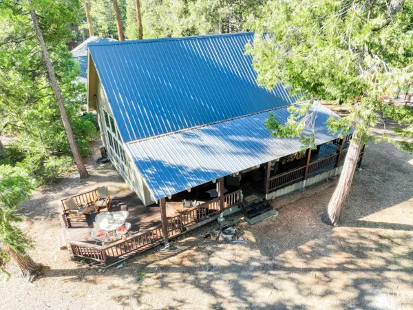 42165 Smoke Tree Lane, Shaver Lake, CA 93664