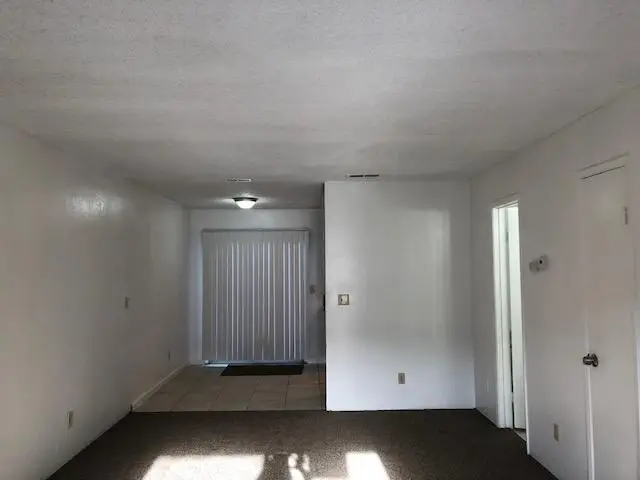 888 Greenfield Avenue #F, Hanford, CA 93230 - #2