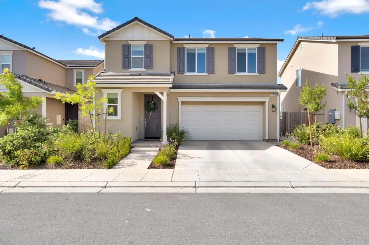 1184 Ponderosa Way W, Madera, CA 93636 - #1