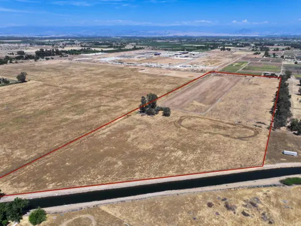 2165 N Leonard Avenue, Fresno, CA 93737
