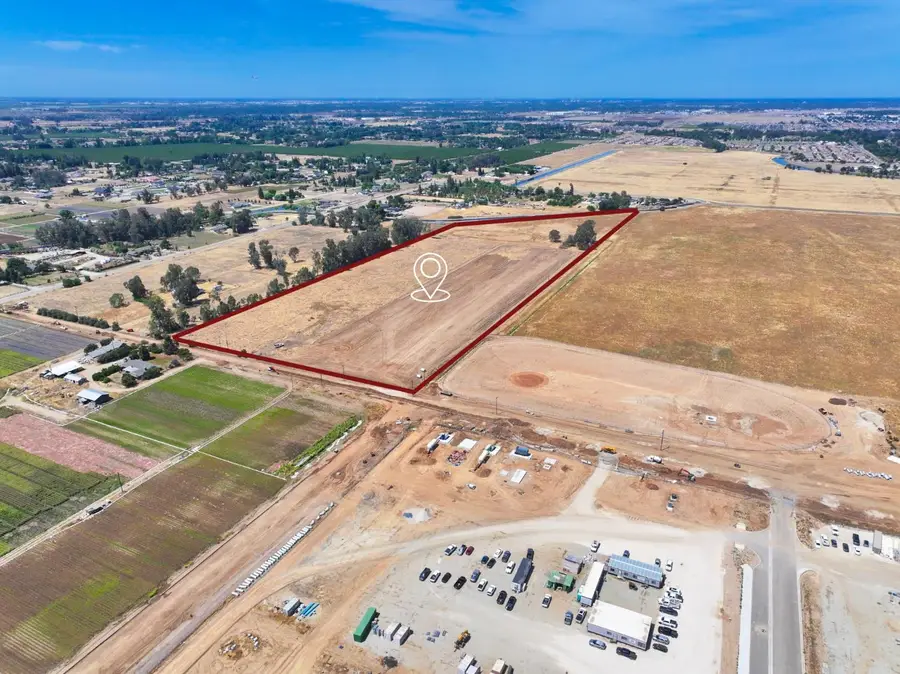 2165 N Leonard Avenue, Fresno, CA 93737 - #2