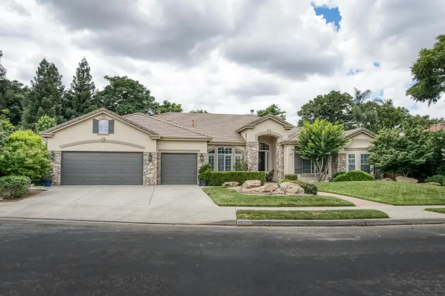 1026 N Cherry Lane, Clovis, CA 93611 - #2
