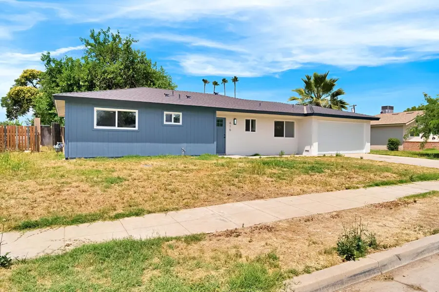 616 E Joy Avenue, Fresno, CA 93706 - #2