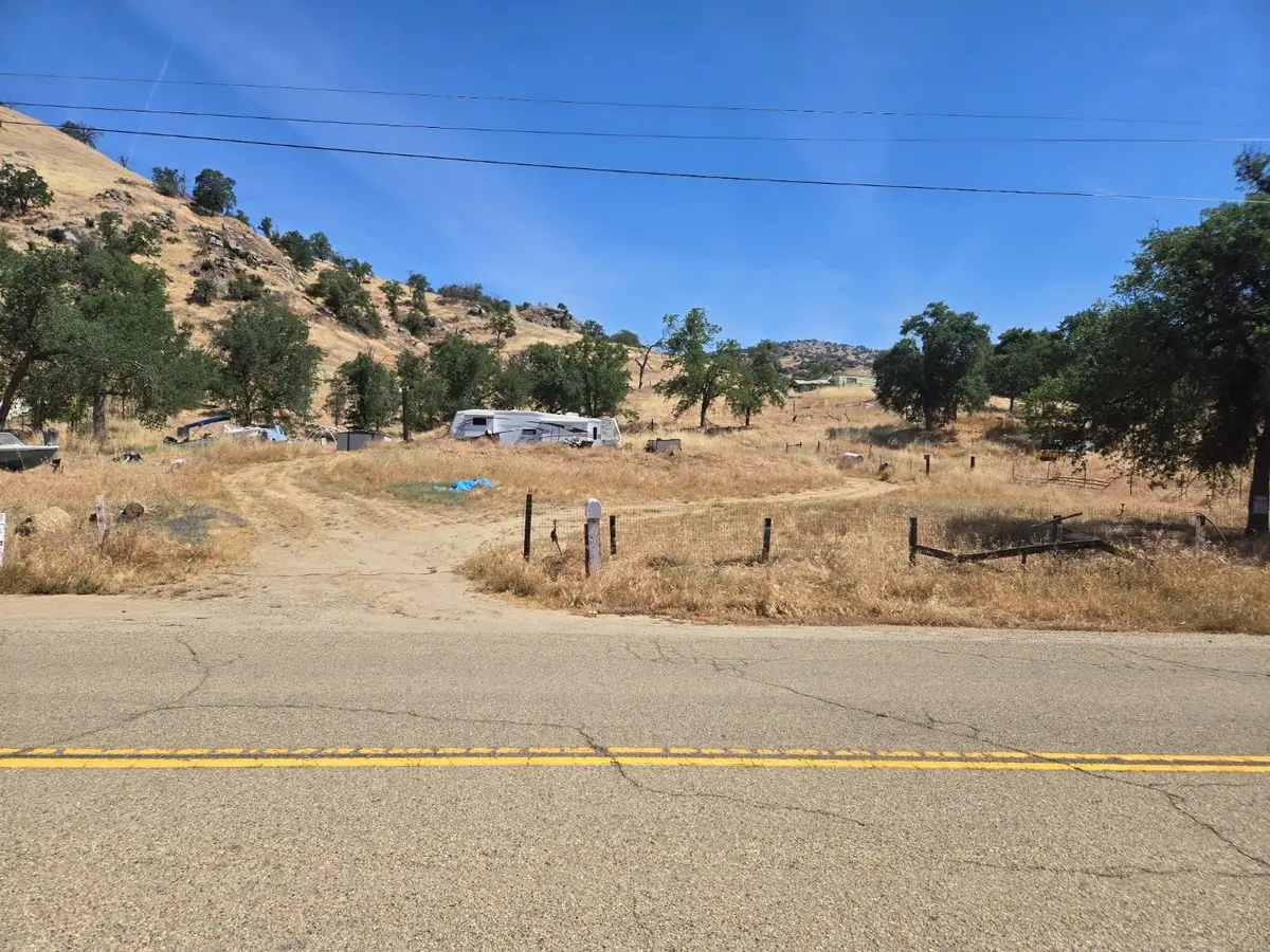 37632 Mistletoe Road, Yokuts Valley, CA 93675 - #1