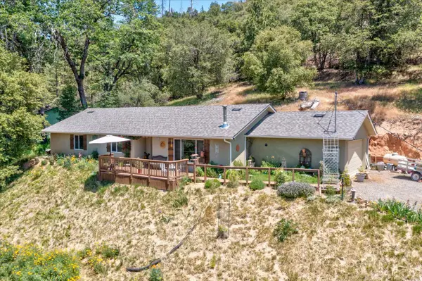 43263 E Sugar Pine Drive, Oakhurst, CA 93644