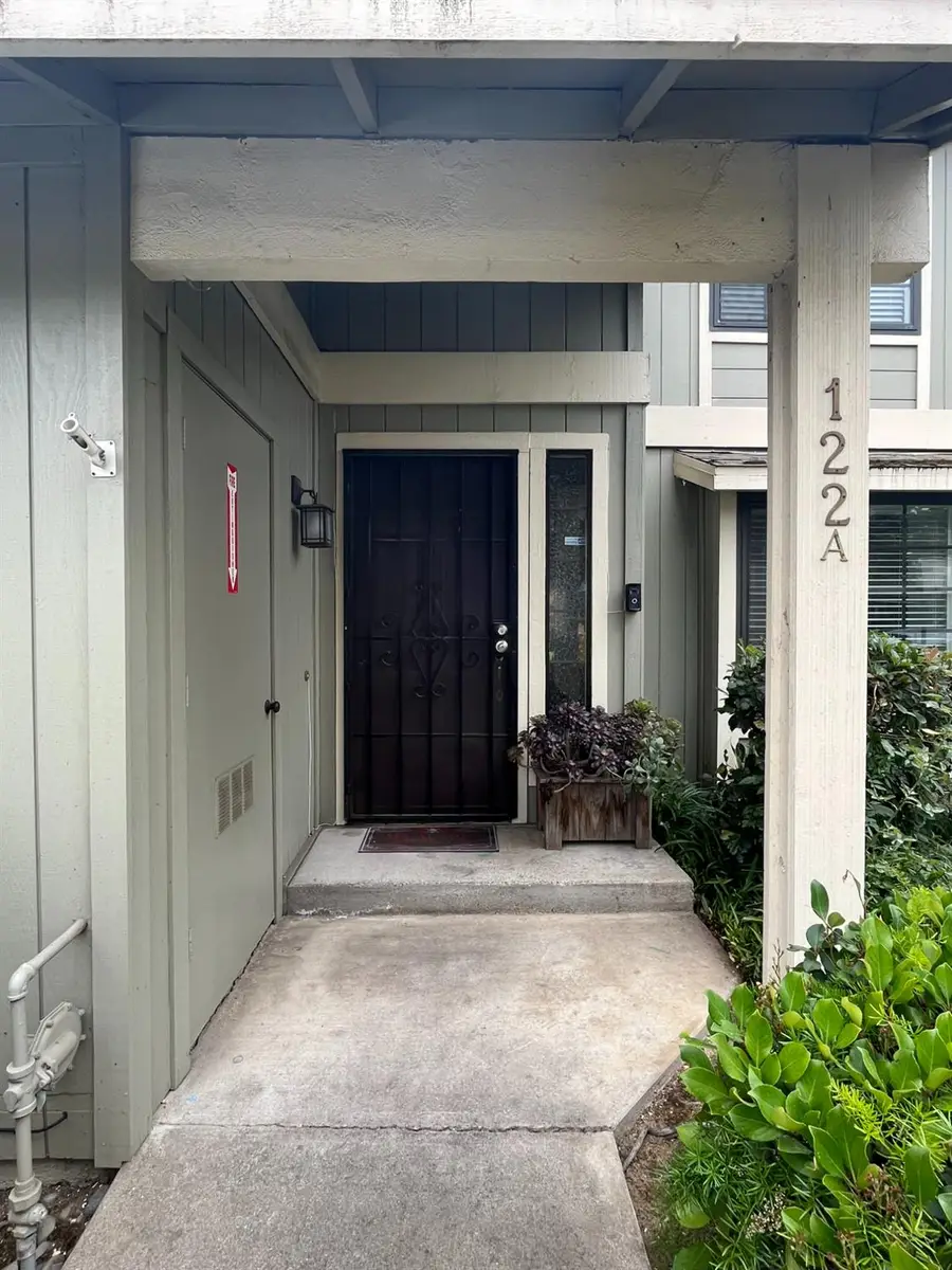 4727 E Alamos Avenue #122, Fresno, CA 93726 - #3