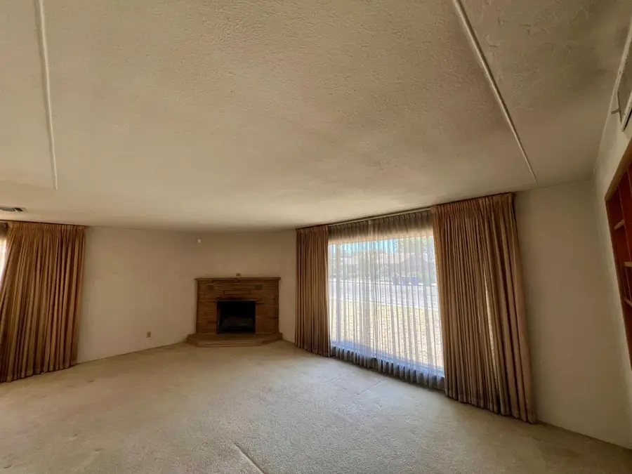 2300 14th, Kingsburg, CA 93631 - #3
