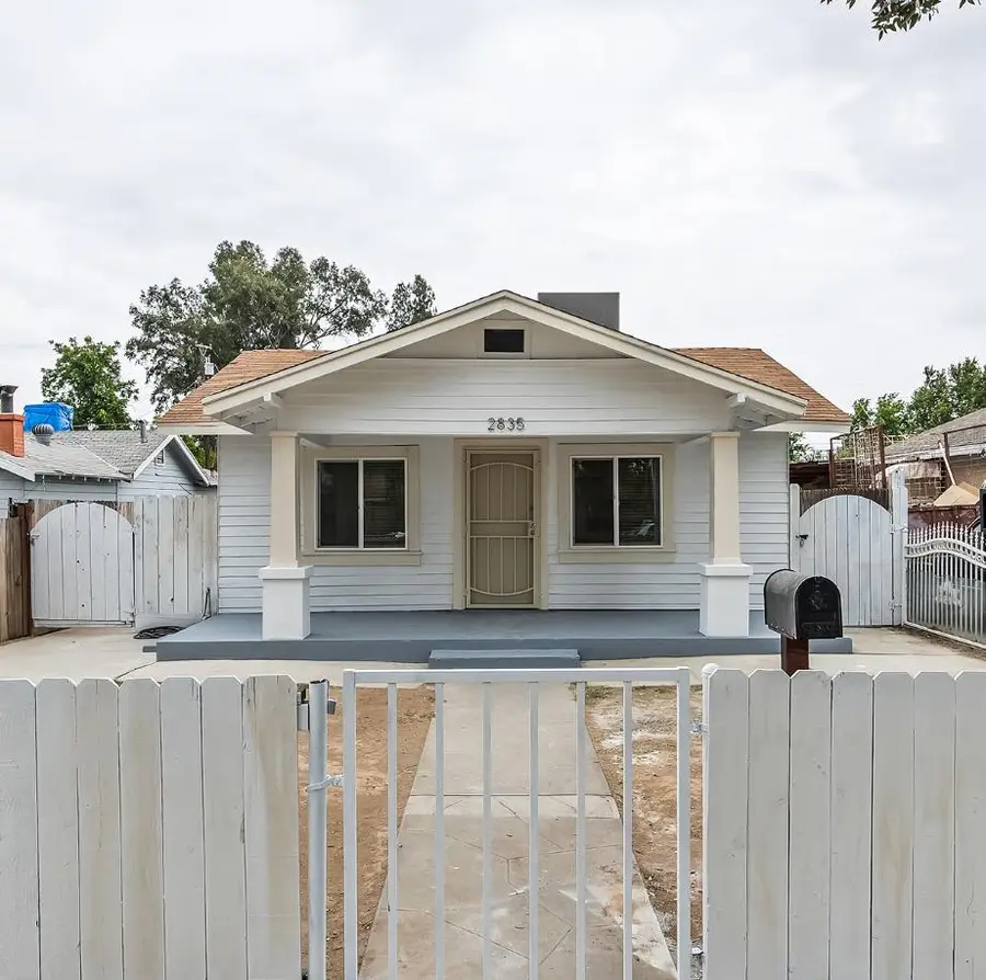 2835 E Tyler Avenue, Fresno, CA 93701 - #2