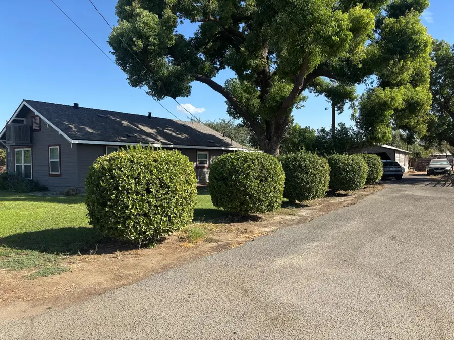 19317 E Parlier Avenue, Reedley, CA 93654 - #2