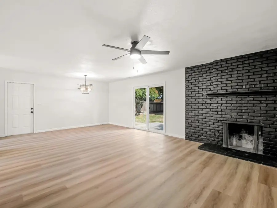 4046 E Cortland, Fresno, CA 93726 - #3