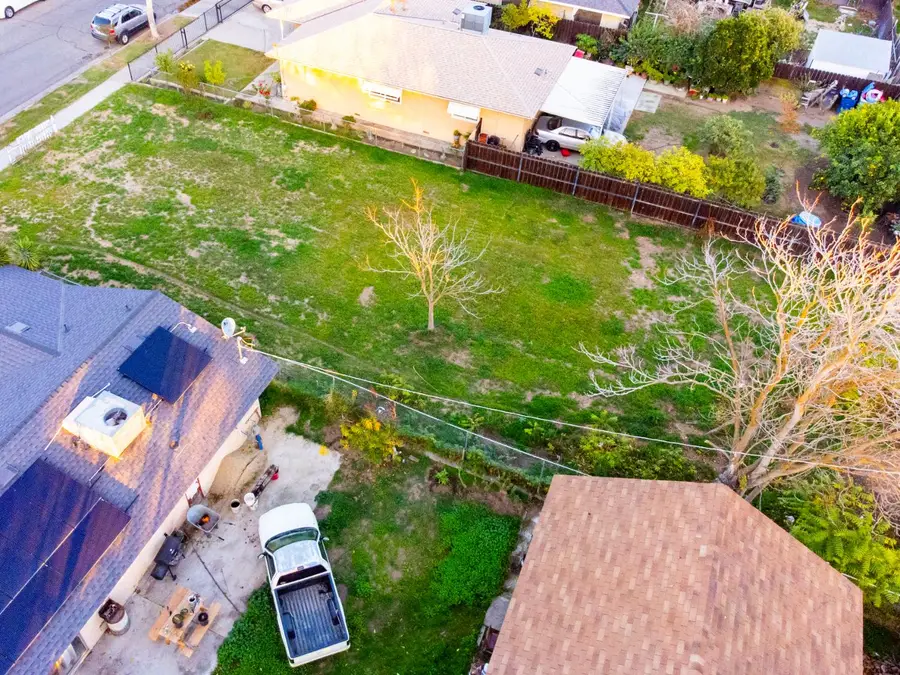 3924 E Grant Avenue, Fresno, CA 93702 - #2
