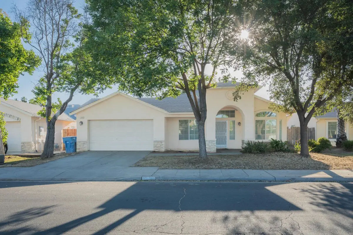 1583 N Carnegie Avenue, Fresno, CA 93722 - #1