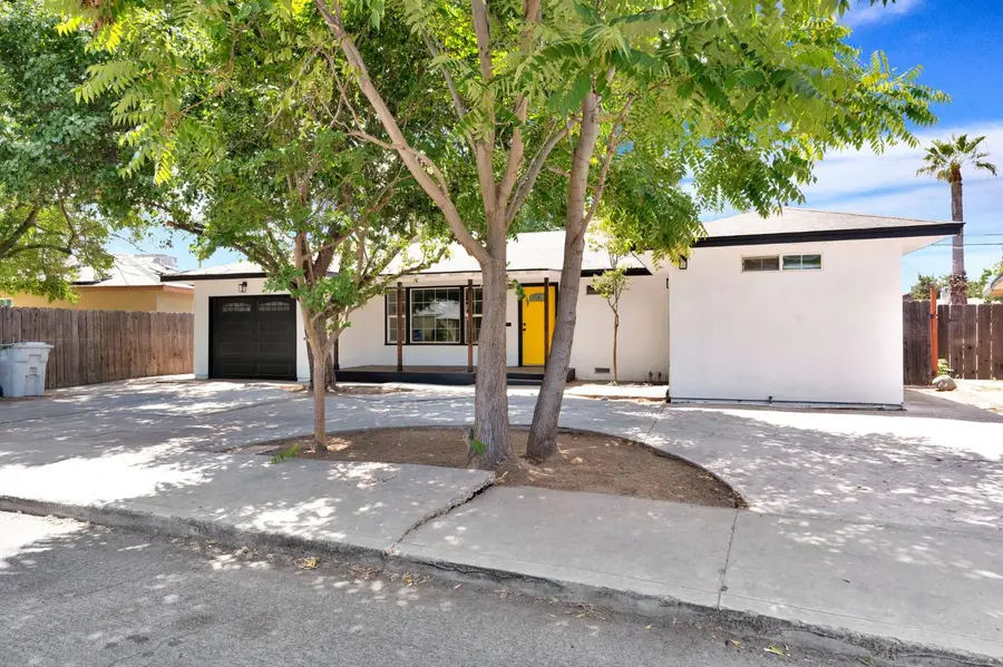 4416 E Curran Drive, Fresno, CA 93703 - #3