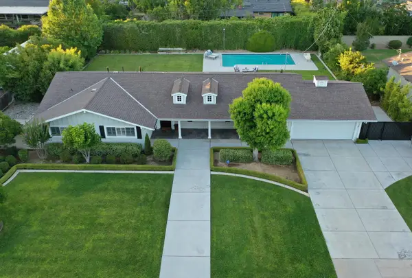 2530 W Dovewood Lane, Fresno, CA 93711