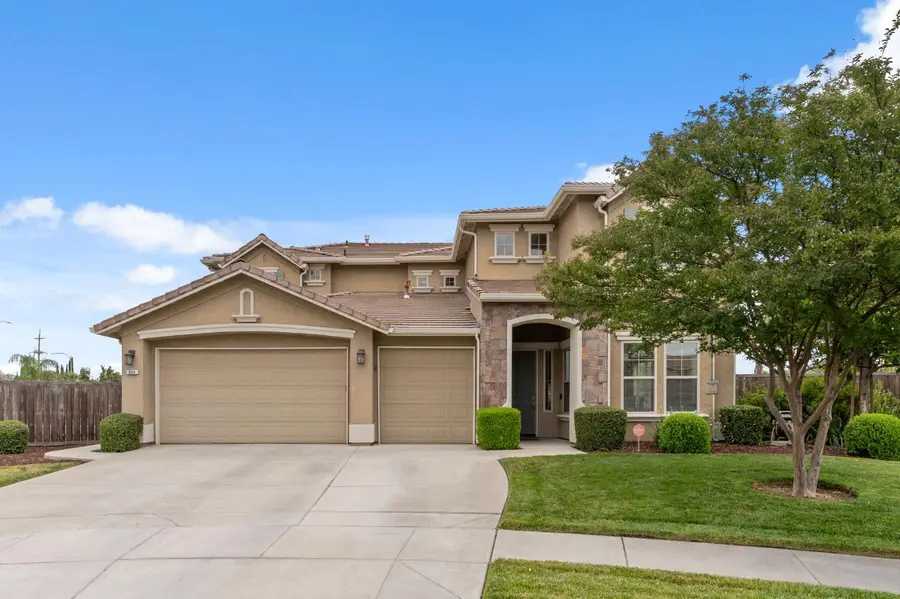 844 Arlington Avenue, Lemoore, CA 93245 - #2