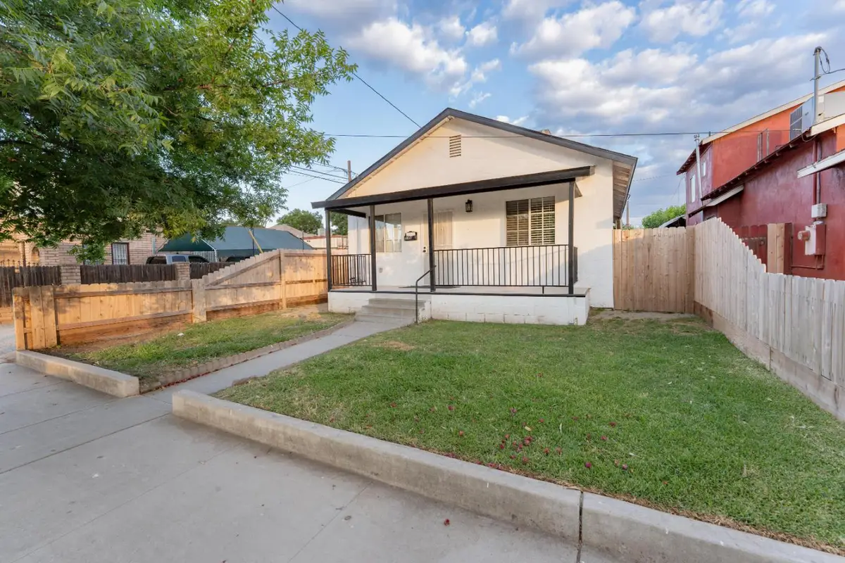 144 E Lewis Street, Lindsay, CA 93247 - #1