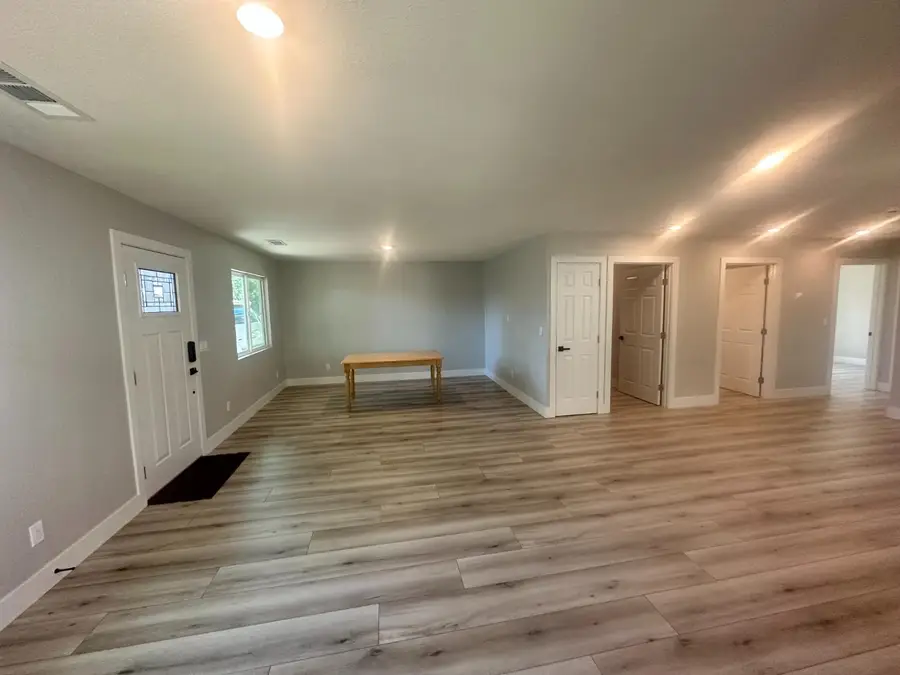 4725 E Lane Avenue, Fresno, CA 93702 - #2