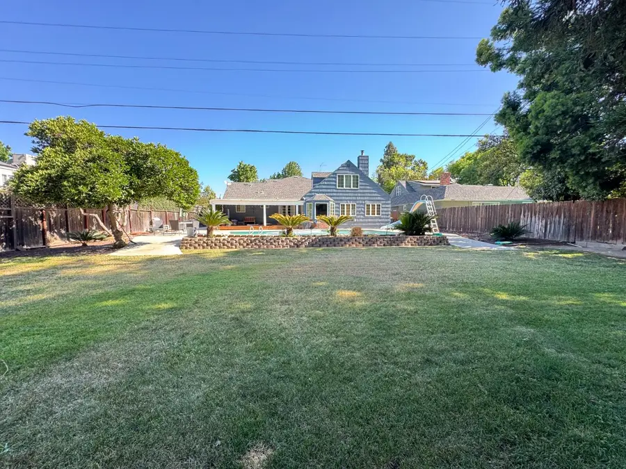 3350 E Griffith Way, Fresno, CA 93726 - #2