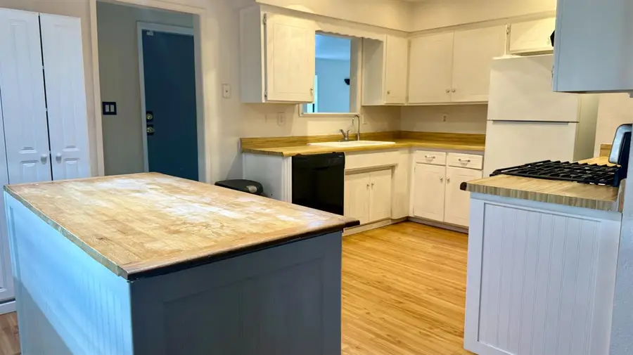 1239 Chittenden Avenue, Corcoran, CA 93212 - #3