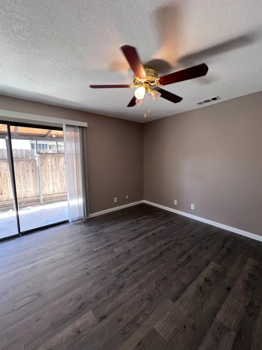 2247 W Dakota Avenue #110, Fresno, CA 93705 - #3