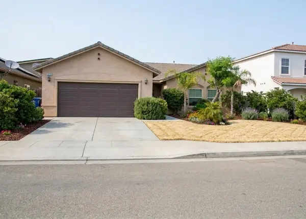2876 W Indiana Avenue, Caruthers, CA 93609