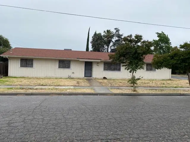 5310 E Huntington Avenue, Fresno, CA 93727 - #1