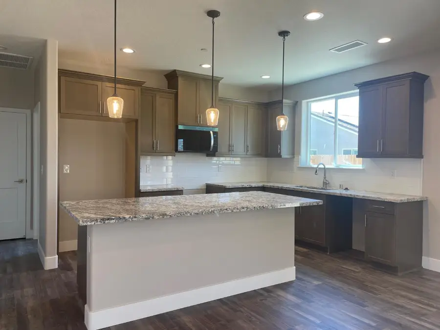 16259 West David Ave, Kerman, CA 93630 - #3