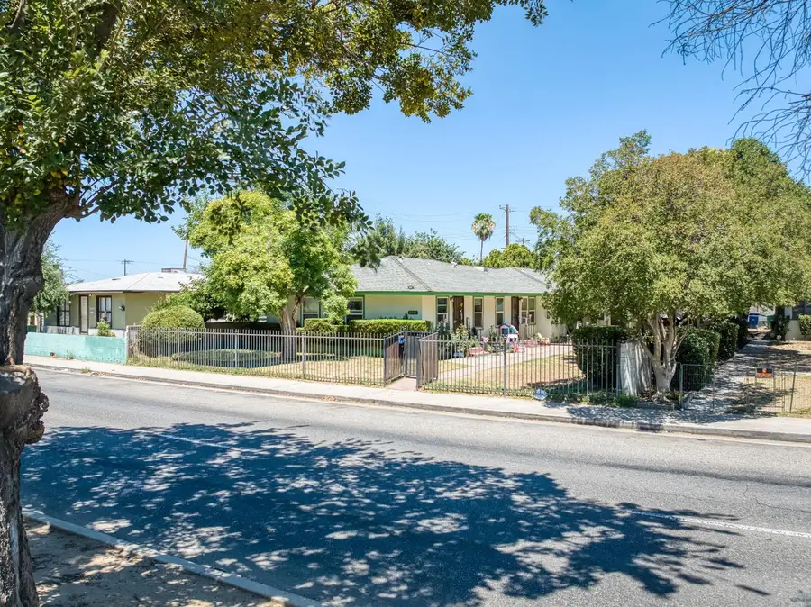 3361 E Mckinley Avenue, Fresno, CA 93703 - #2