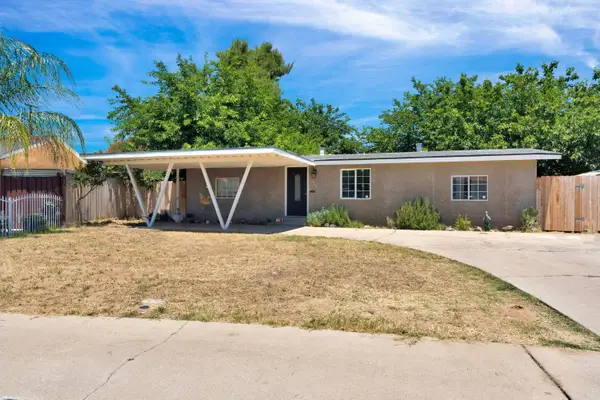 1714 E Metzler Drive, Sanger, CA 93657