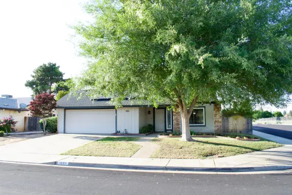 1583 Celeste Avenue, Clovis, CA 93611