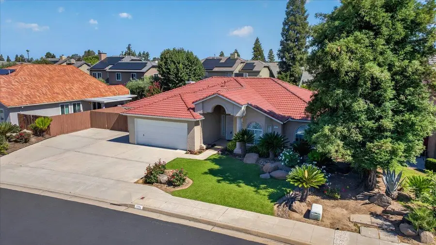 1275 Chennault Avenue, Clovis, CA 93611 - #2