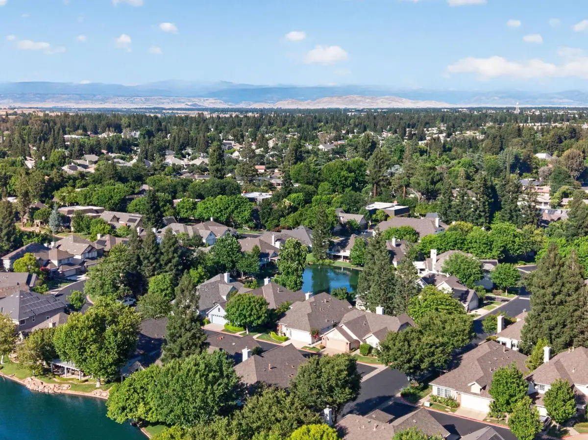 6652 N Seedlescombe Drive, Fresno, CA 93711 - #1